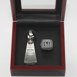 2008 New York Giants Premium Replica Championship Trophy & Ring Set